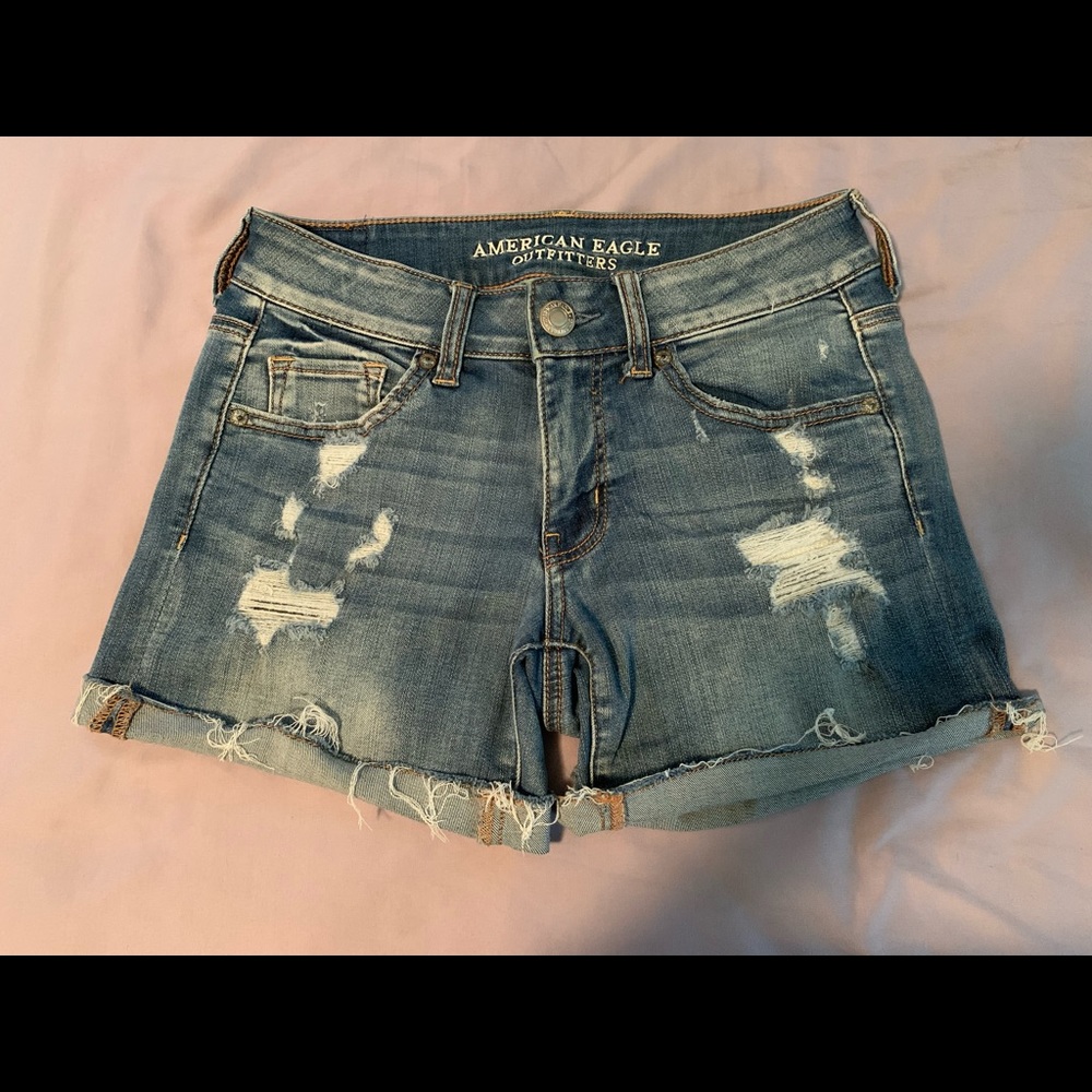SOLD — American Eagle shorts